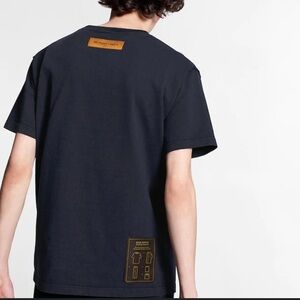 Louis Vuitton Inside Out Vintage Loose T-Shirt 
Black Graphic T-Shirt